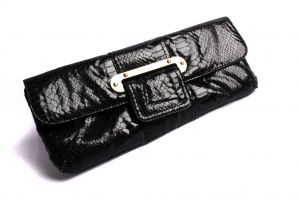 1071520_black_handbag__2